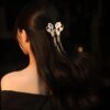 Delicate Purple-Flower Hair Pin with Pearl Tassels – Elegant Bridal & Party Hair Accessory for Women